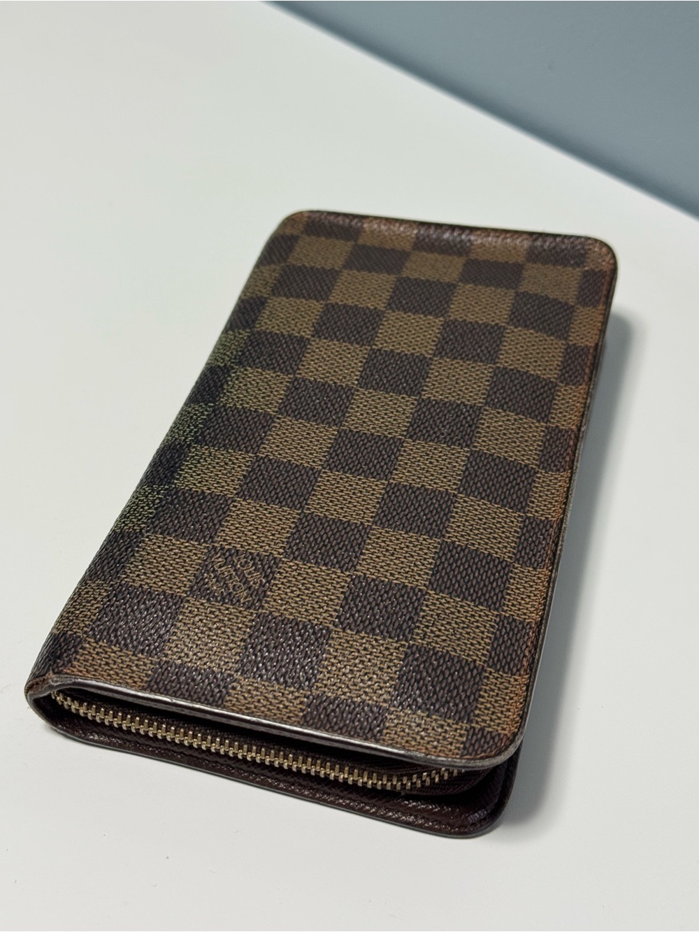 Louis Vuitton Damier Ebene Zippy Wallet Authentic